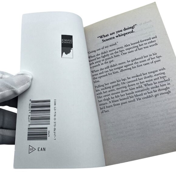 Safe In His Embrace By Candice Poarch 2010 Paperback Romance Novel Kimani Press - Picture 12 of 12